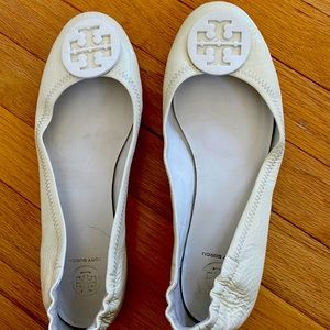 Tory Burch Minnie patent leather ballet flats